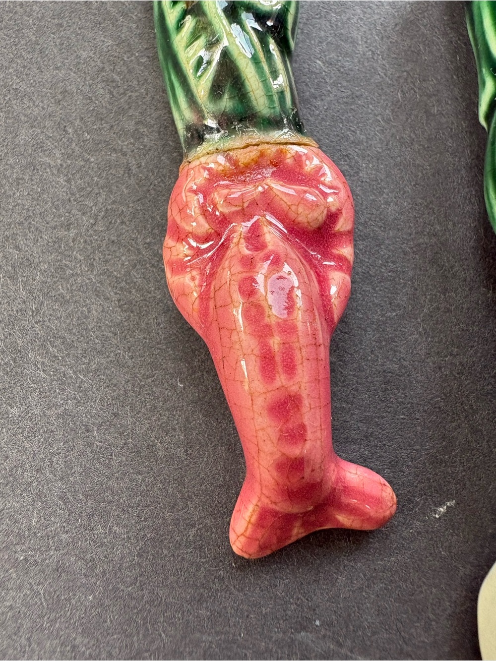 Mid-Century Ceramic Handle Seafood/Cocktail Fork Set Green and Red - Unbranded - Picture 2 of 13